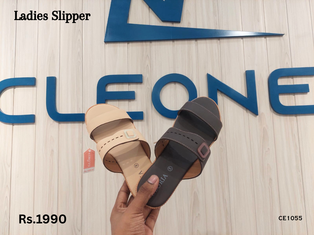 Ladies slippers